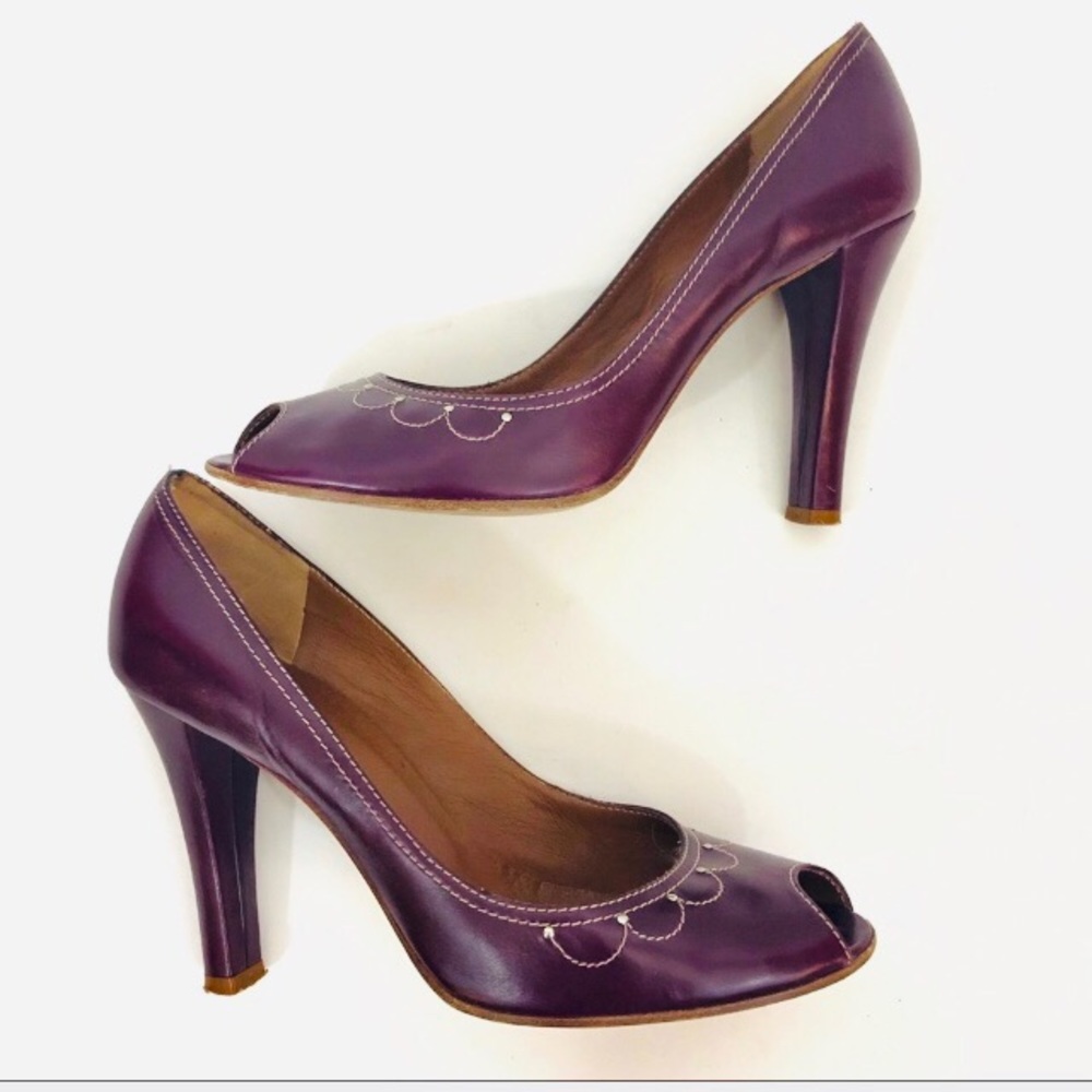 Marc Jacobs purple/maroon peep toe heels